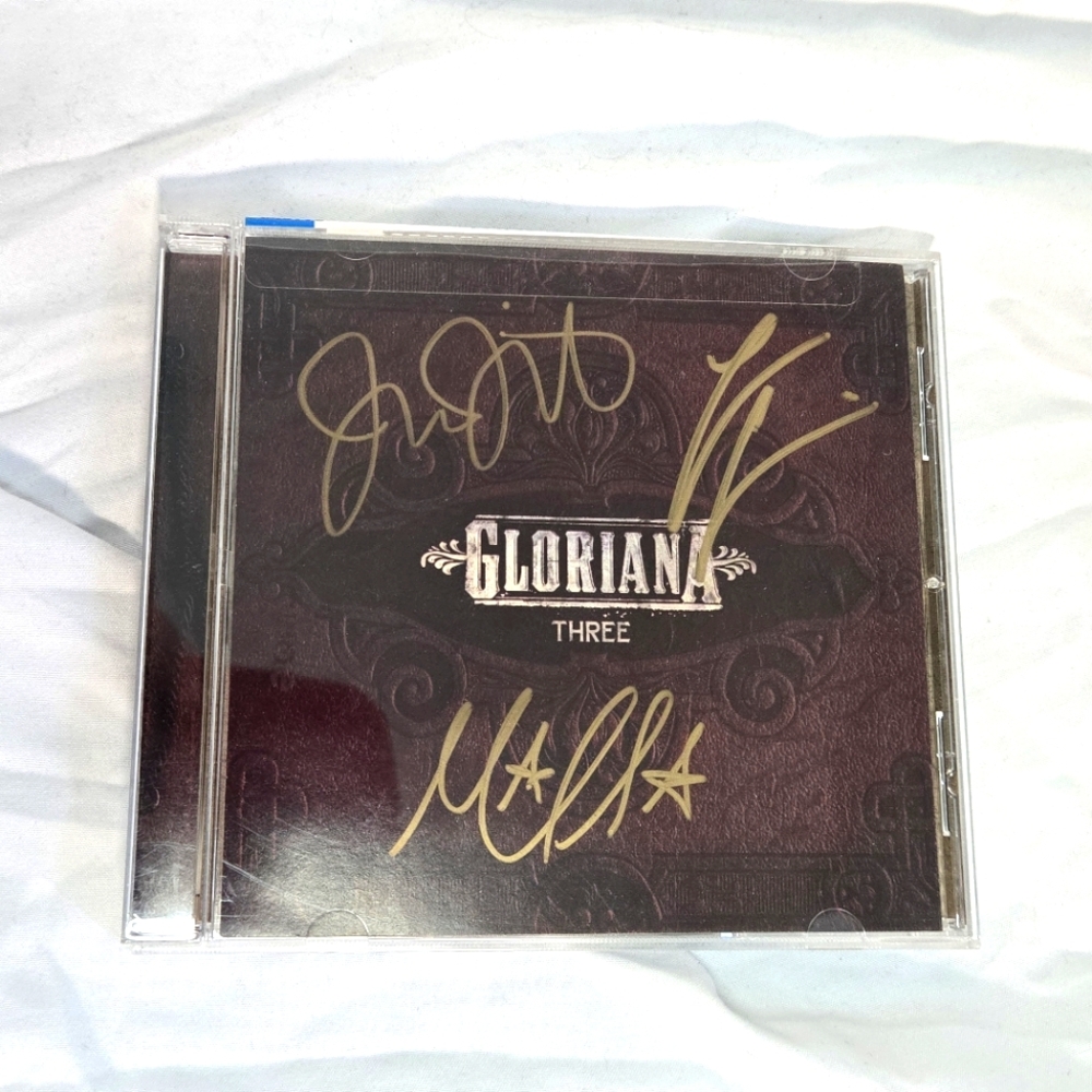 🎶 Gloriana – Signed CD (Unopened) 🎶